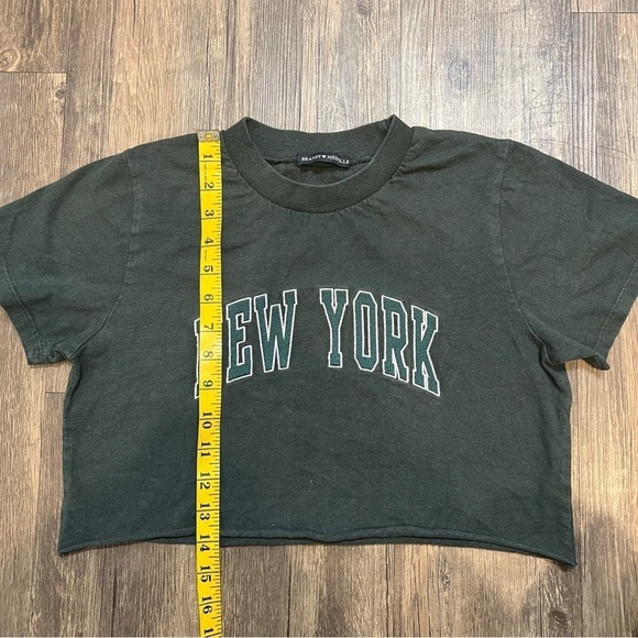 Brandi Melville Dark Green New York Logo Crop Top Short Sleeve Cotton Shirt S - Picture 9 of 9